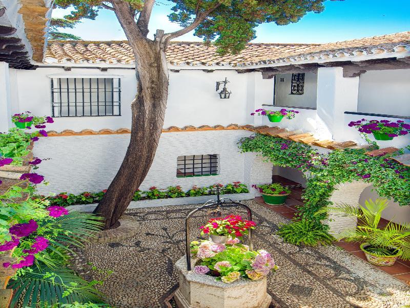 Globales Pueblo Andaluz Hotell San Pedro de Alcántara Exteriör bild